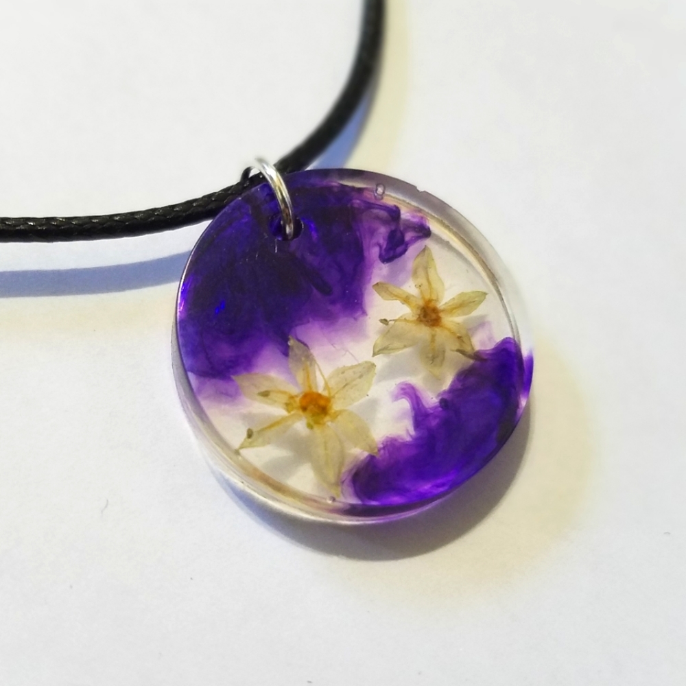 Real Flowers Necklace- Purple Swirl - Picture 3 of 7